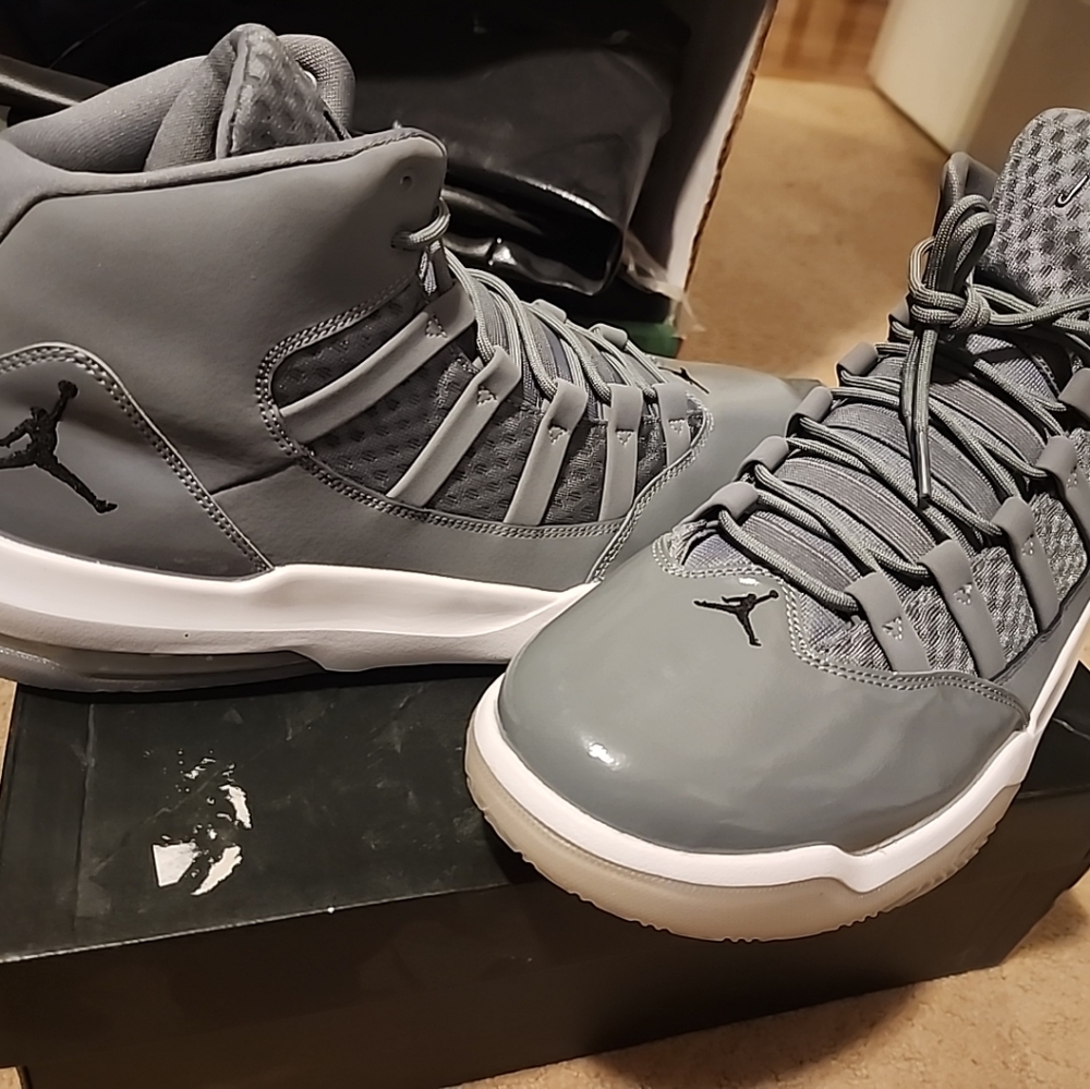 Brand new Jordan Max Aura size 13